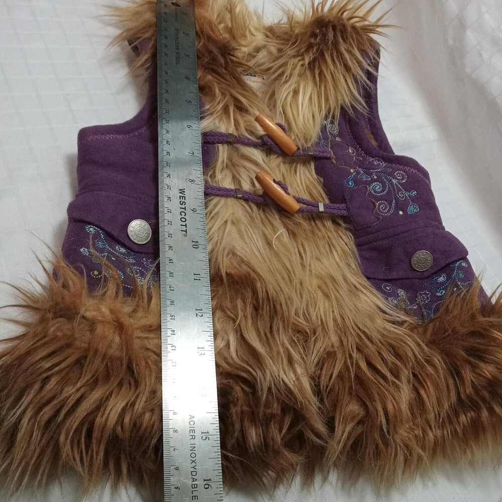 Beautiful vintage purple sleeveless jacket with faux fur and embroidery, 2005